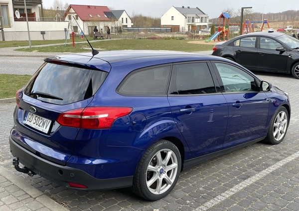 Ford Focus cena 39900 przebieg: 157000, rok produkcji 2016 z Gdańsk małe 154